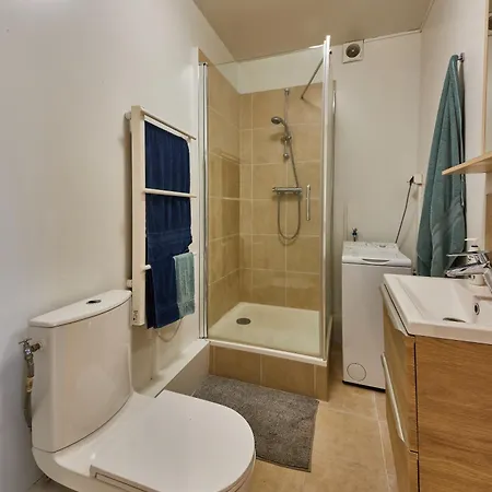 Saramartel Superbe Studio With Garage Apartman